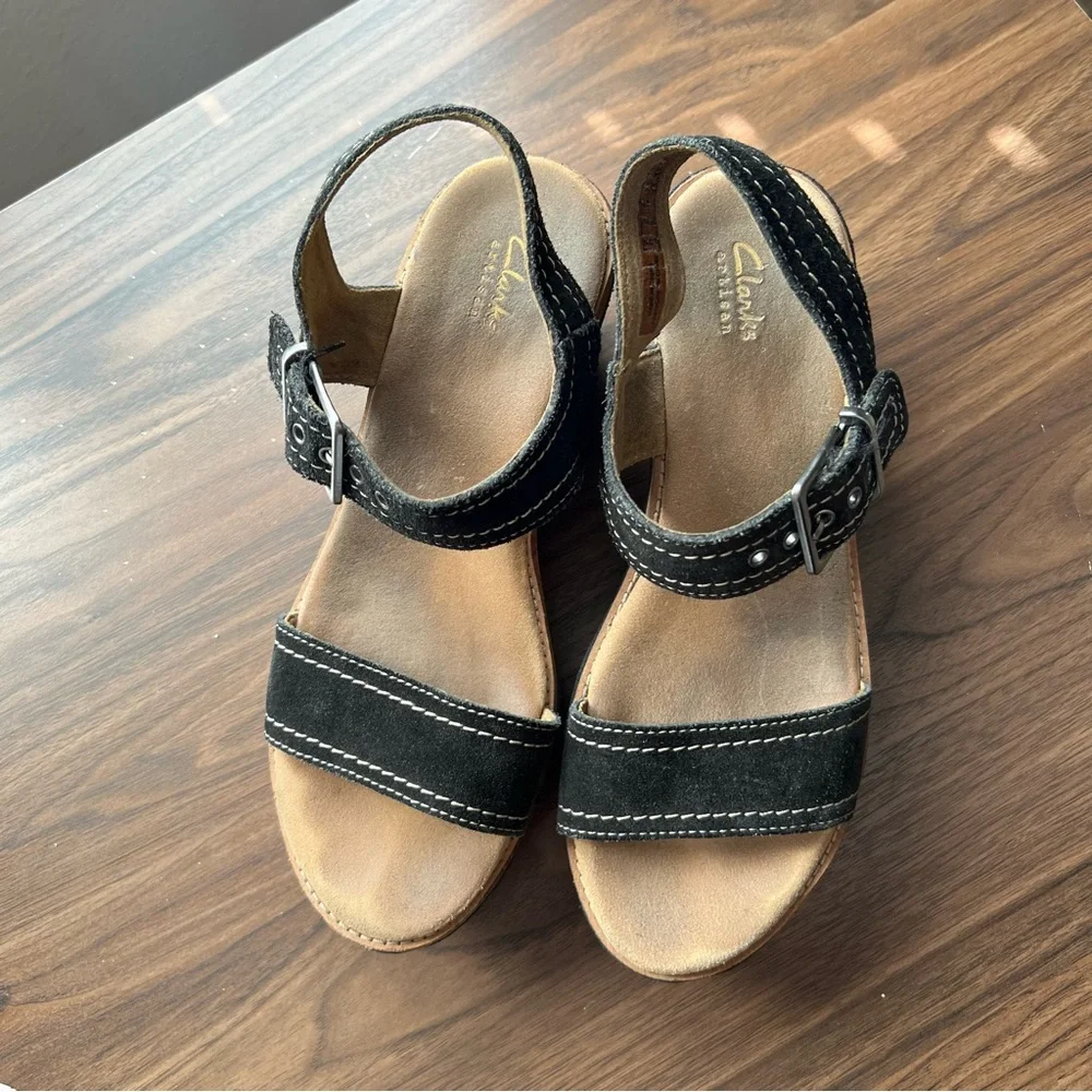 Clarks Women's Aisley Orchid Wedge Sandal, Black Suede, Size 9